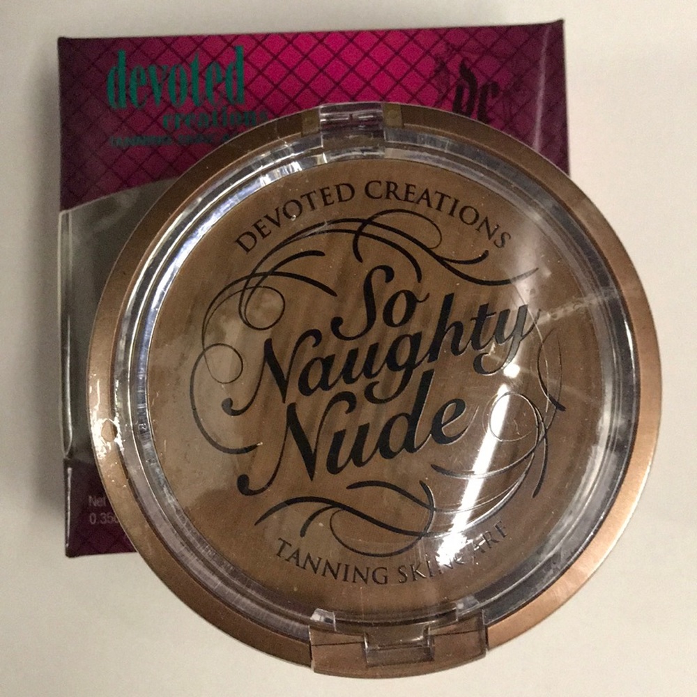 So Naughty Nude Bronzing Powder